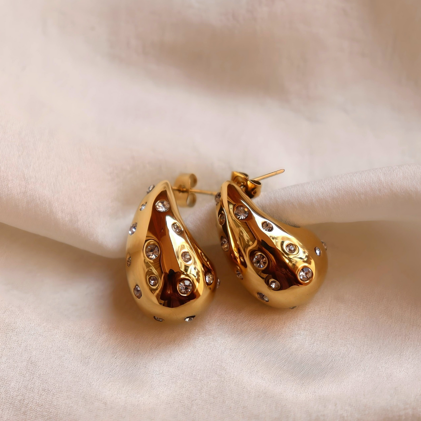DIAMONDS DROP EARRINGS