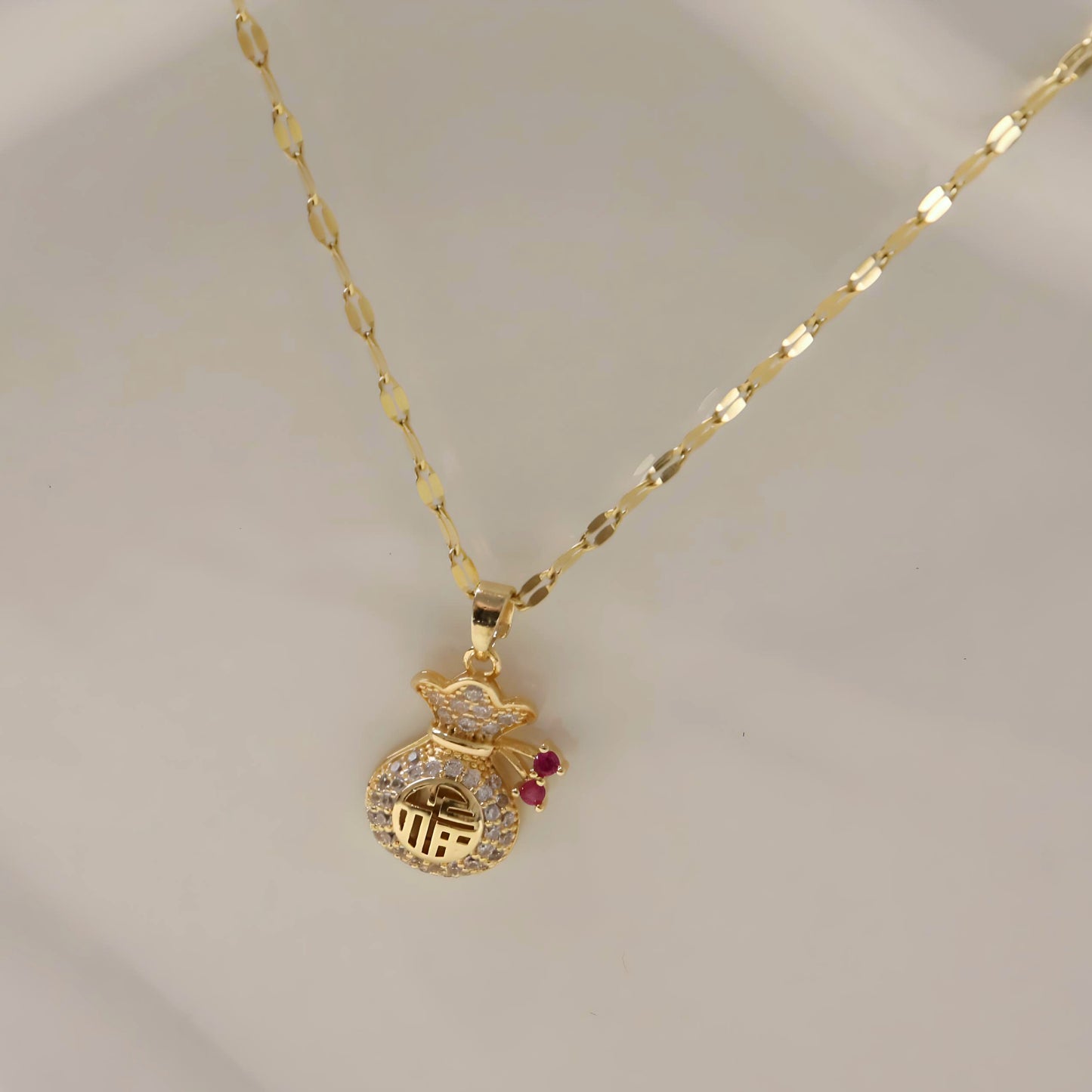 RICHY NECKLACE