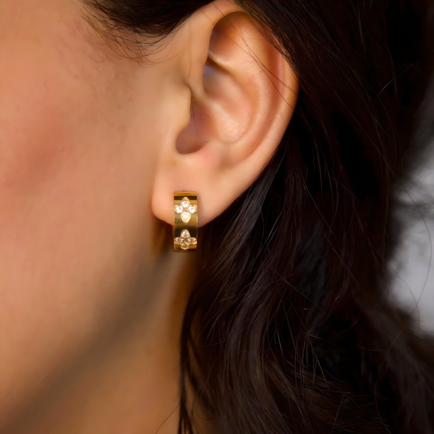 MOMENT EARRINGS