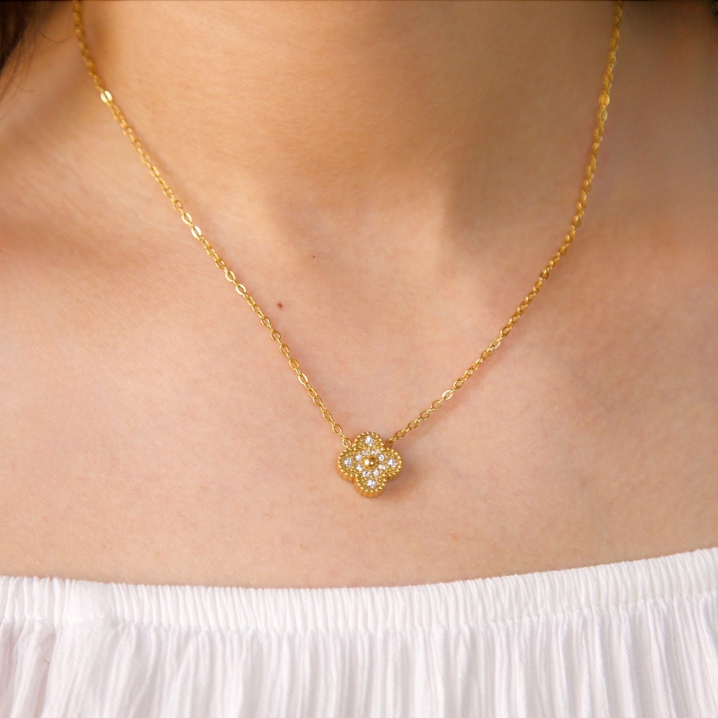 AMBER NECKLACE