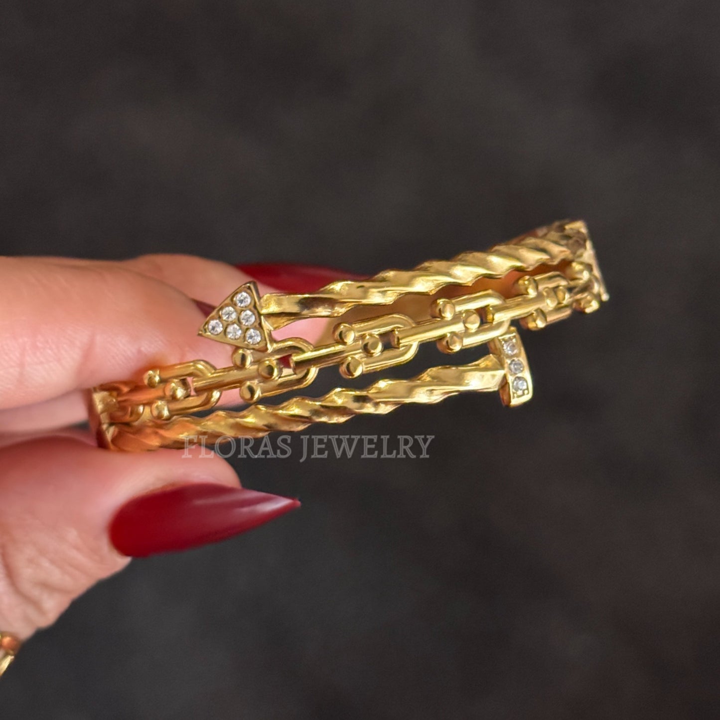 PULSERA CLOUTIFFA
